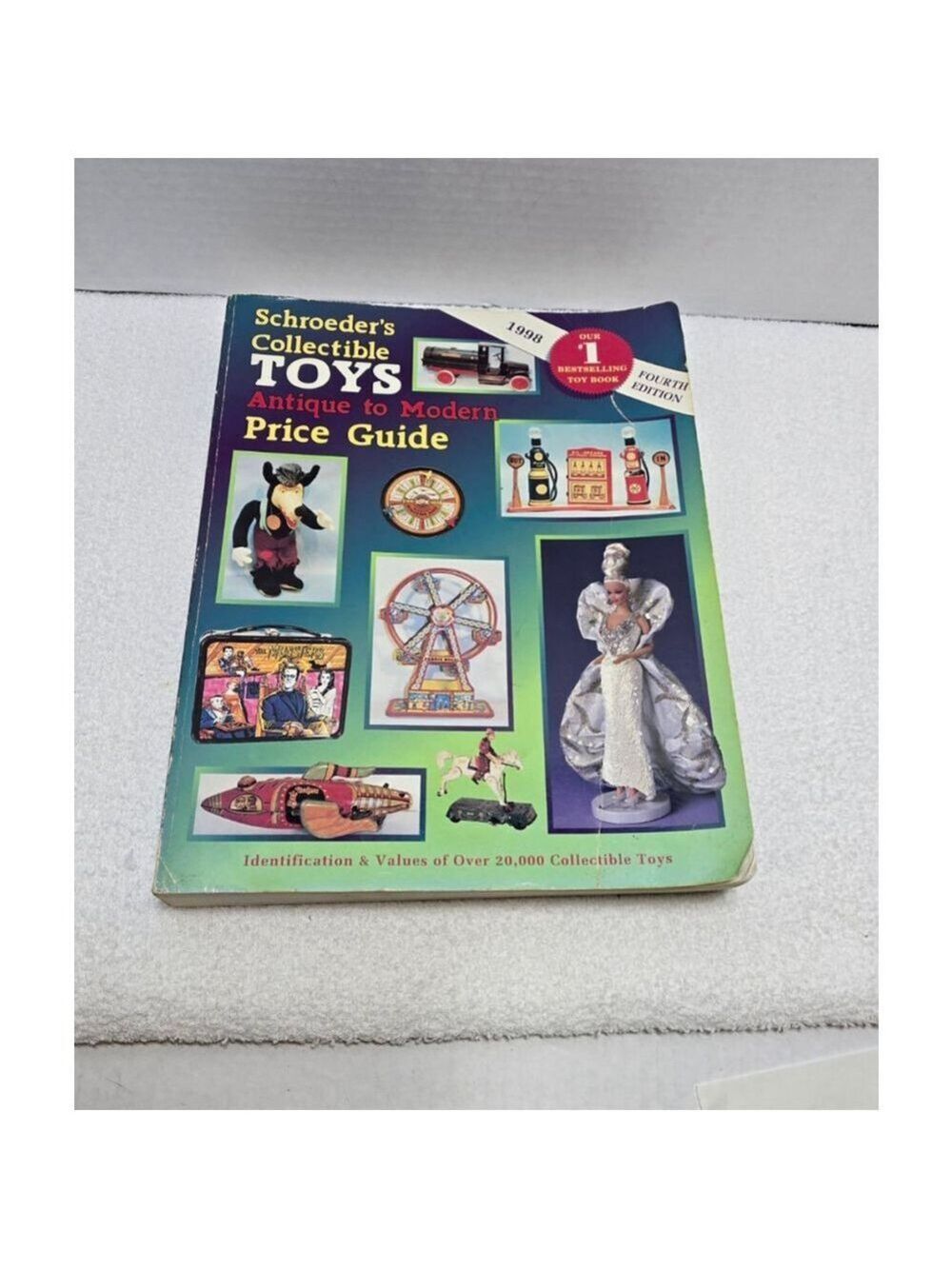 Schroeder's Collectible Toys Antique to Modern Price Guide Green Blue One Size